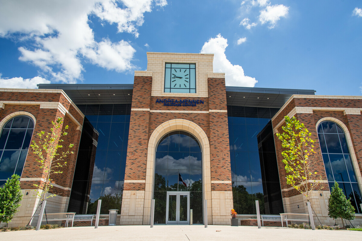 Andrea-Mennen Welcome Center Building 