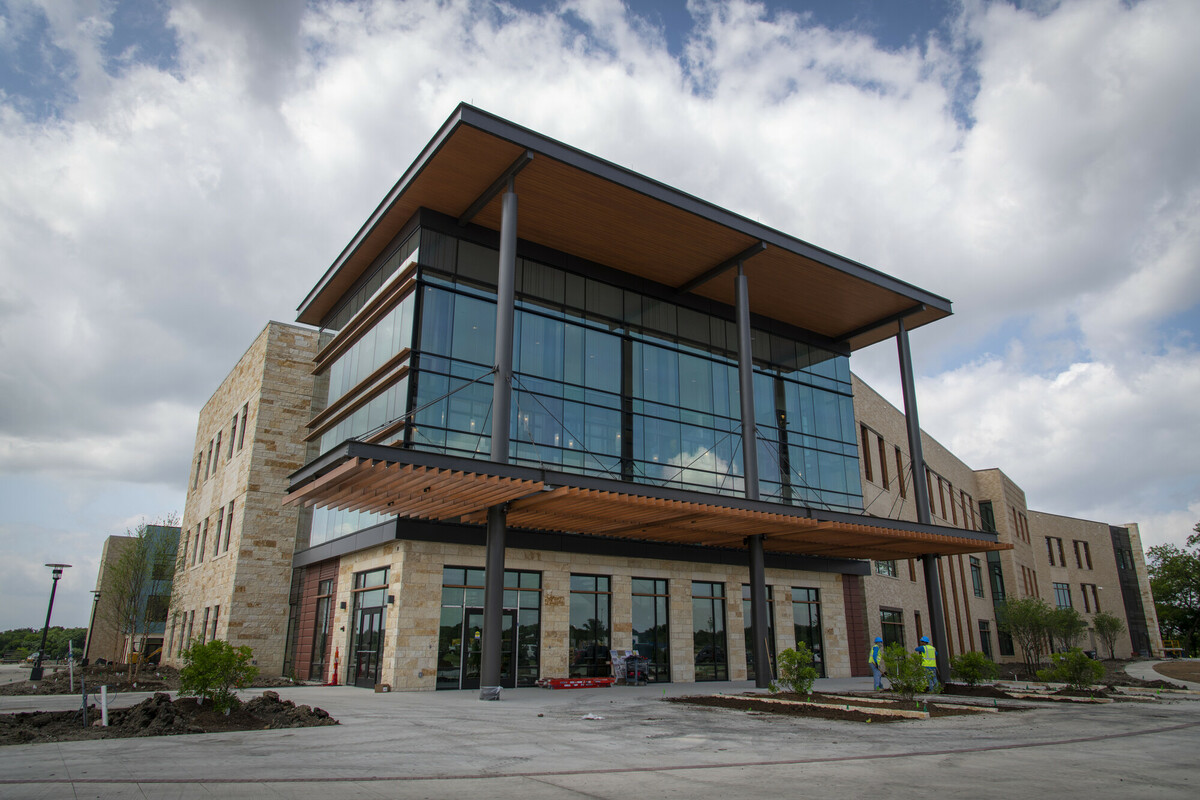 External campus photo from the Wylie Campus