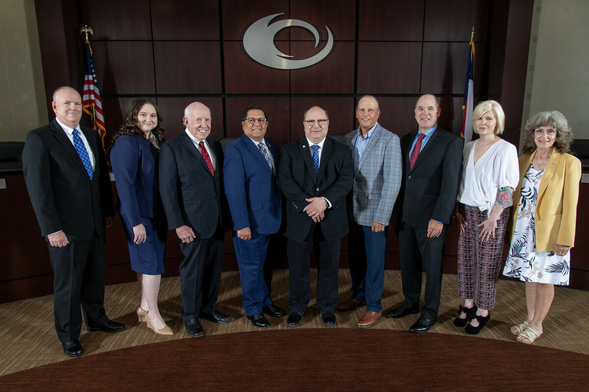 Board of Trustees Member Group Shot